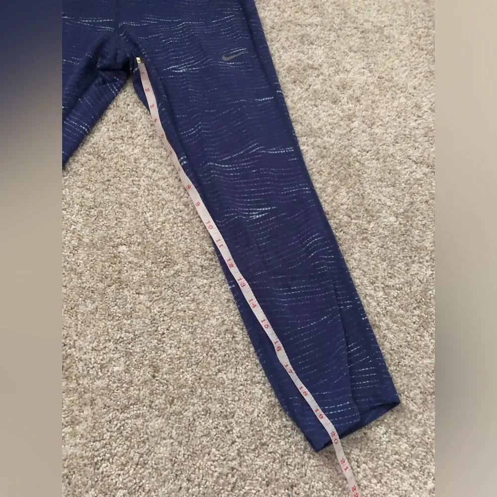 Nike dri-fit crop capri leggings, size small p
